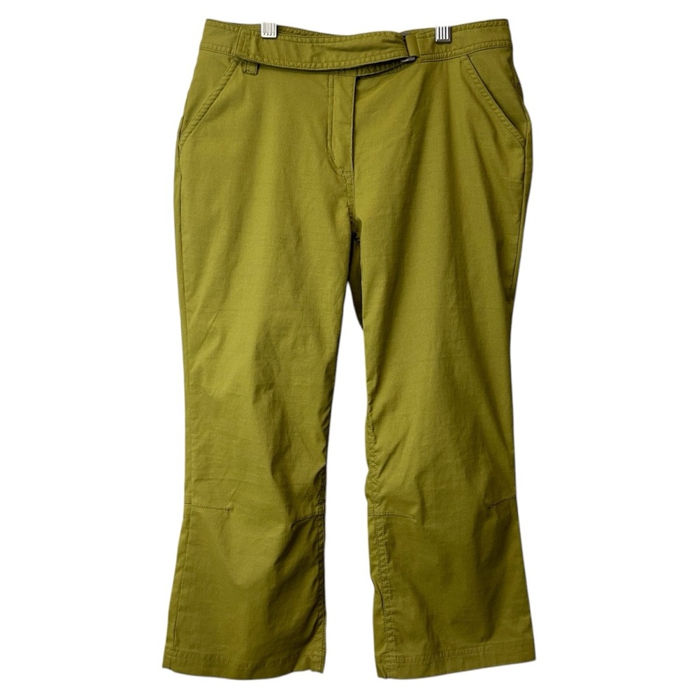 MEC Capri Green Capris Pants Size 4
